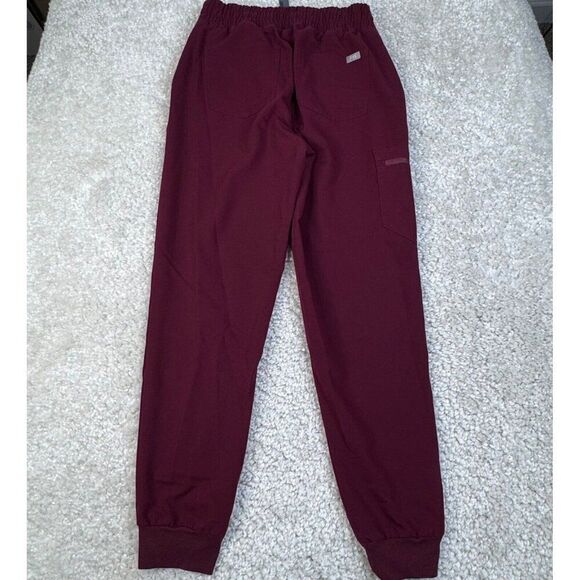 Figs Scrub Set Zamora Jogger & Catarina Top Set Burgundy - Picture 9 of 12